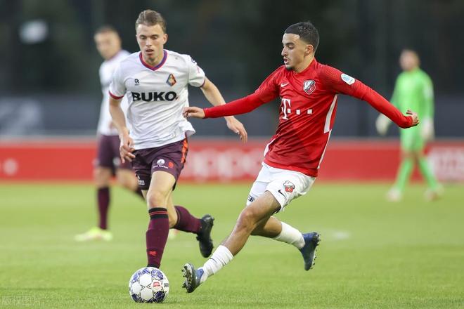 树立了球队 树立了球队